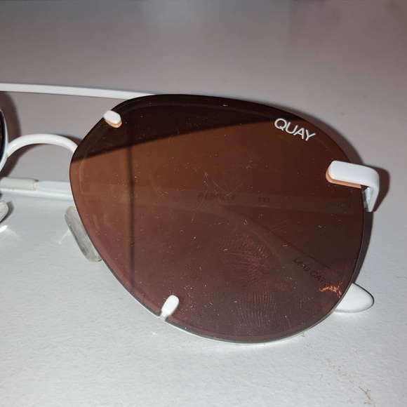Quay Rebelle rose gold and white sunglasses - Picture 3 of 6